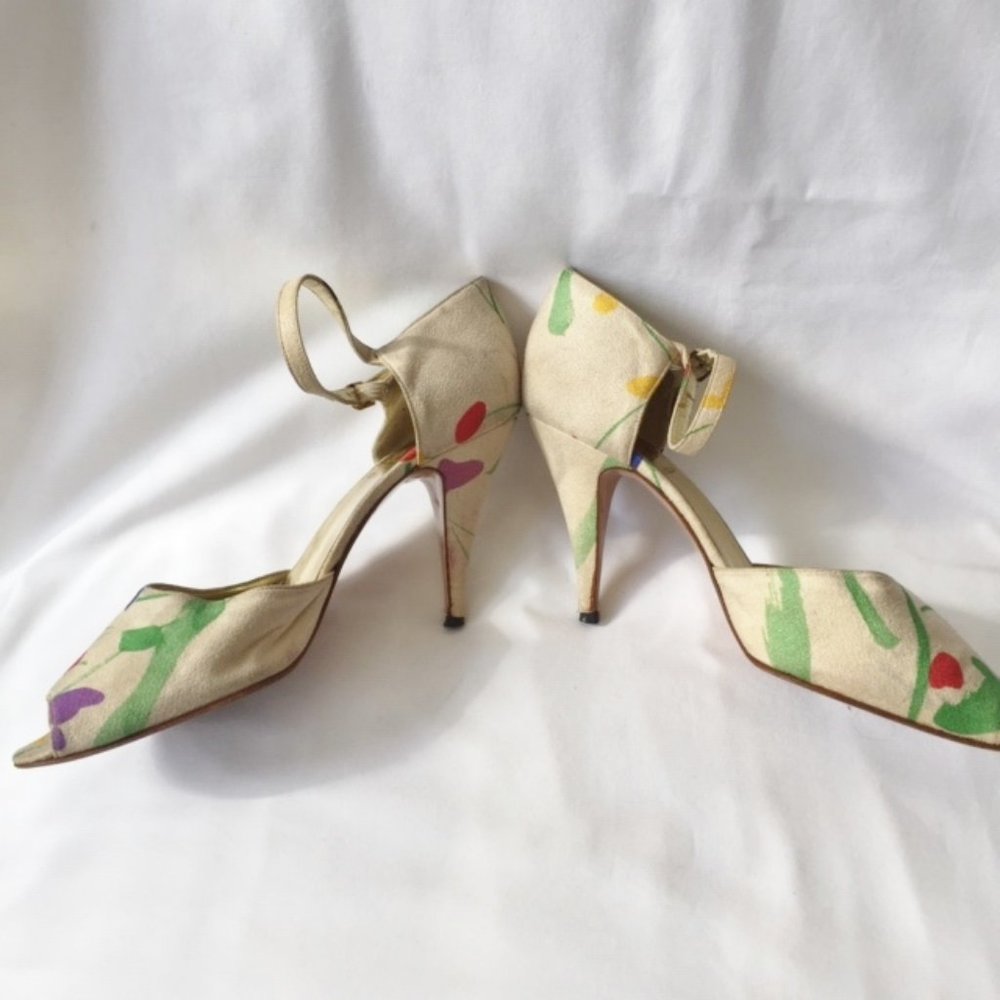Vintage Valentino Garavani Couture Flower Heels